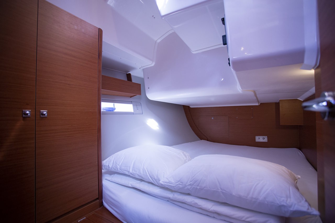 Dufour 412 GL, Skyra | Yacht Charter Croatia