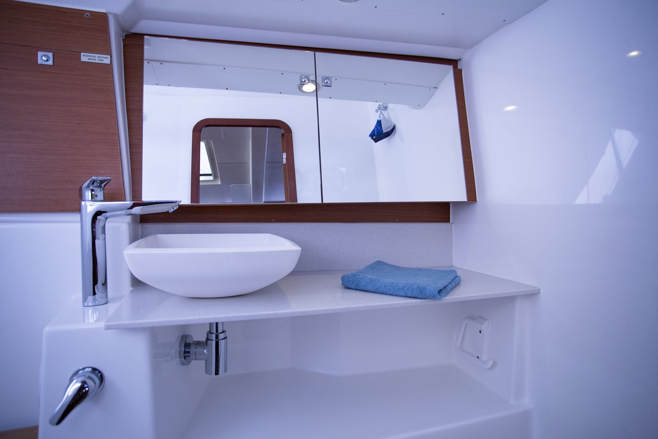 Dufour 412 GL, Skyra | Yacht Charter Croatia