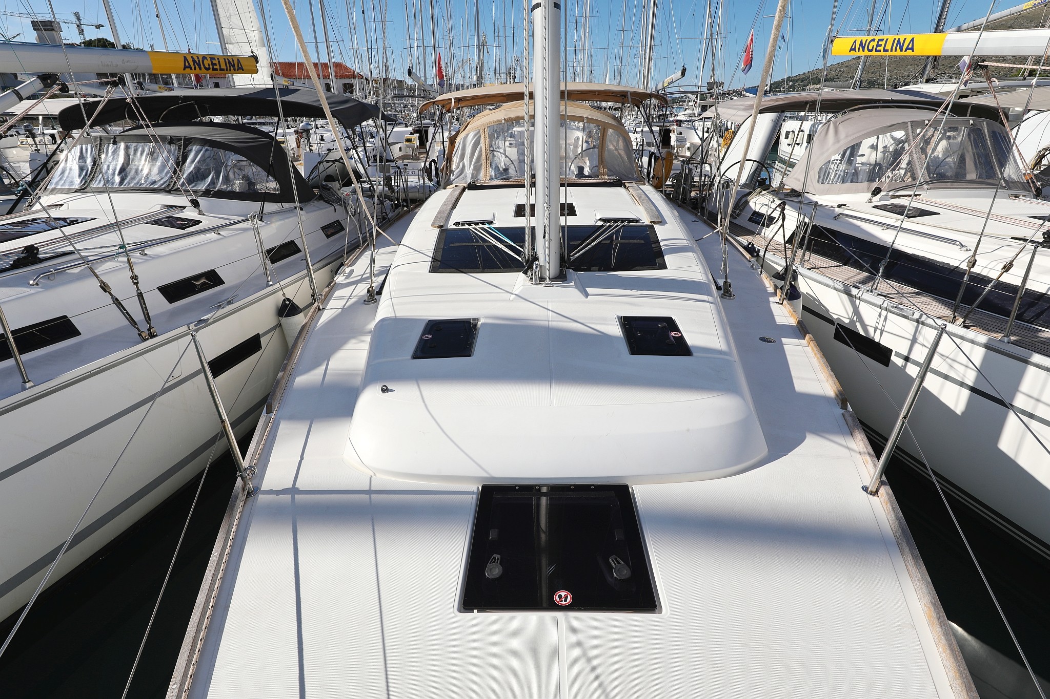Dufour 412 GL, Adrio | Yacht Charter Croatia