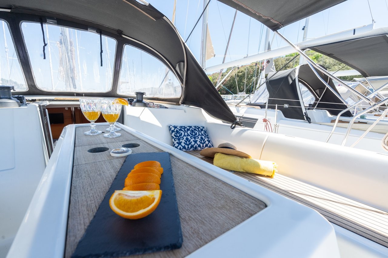 Dufour 412 GL, Apus | Yacht Charter Croatia