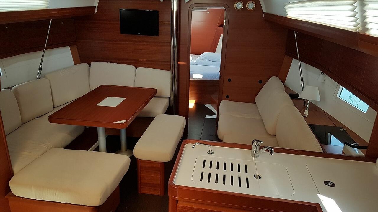 Dufour 412 GL, Apus | Yacht Charter Croatia