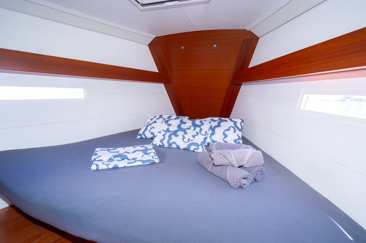 Dufour 412 GL, Apus | Yacht Charter Croatia