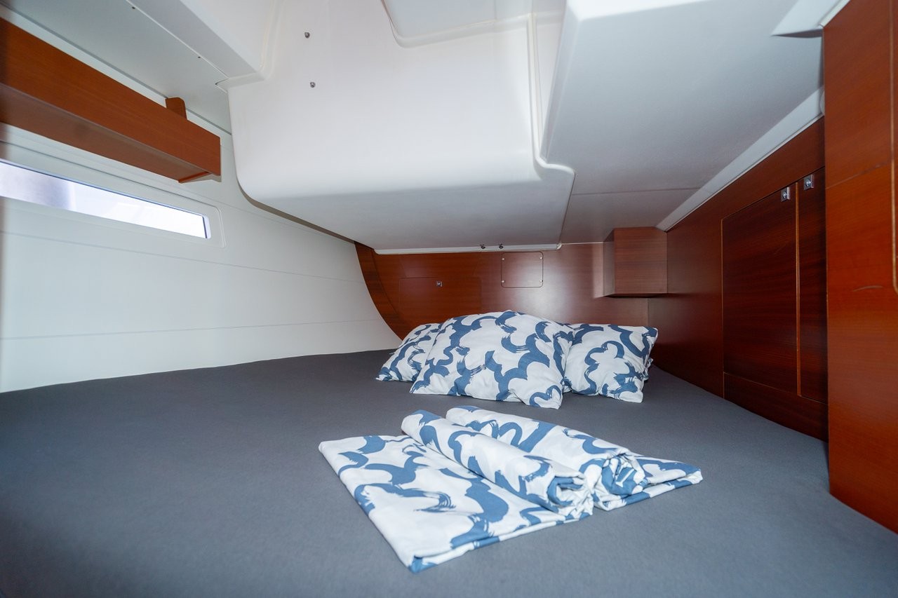 Dufour 412 GL, Apus | Yacht Charter Croatia