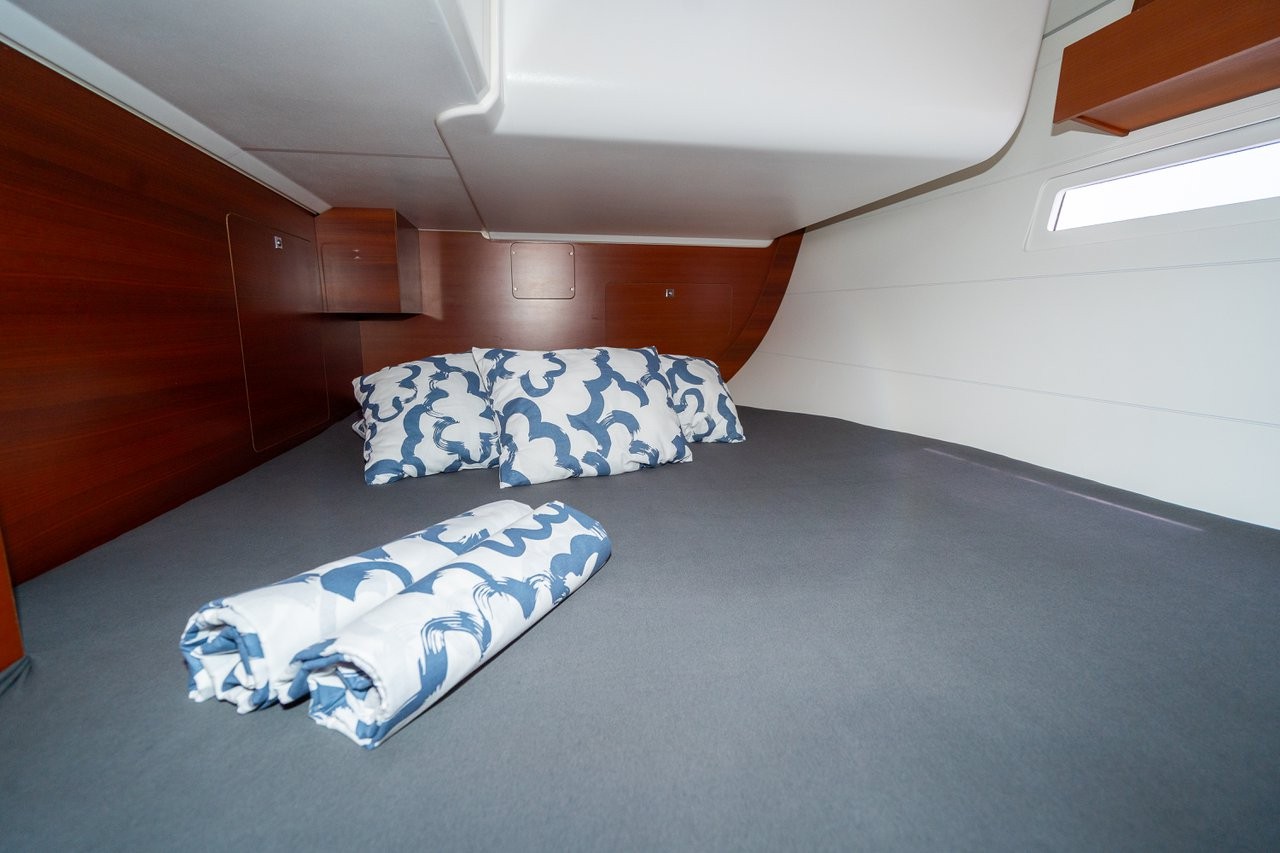 Dufour 412 GL, Apus | Yacht Charter Croatia