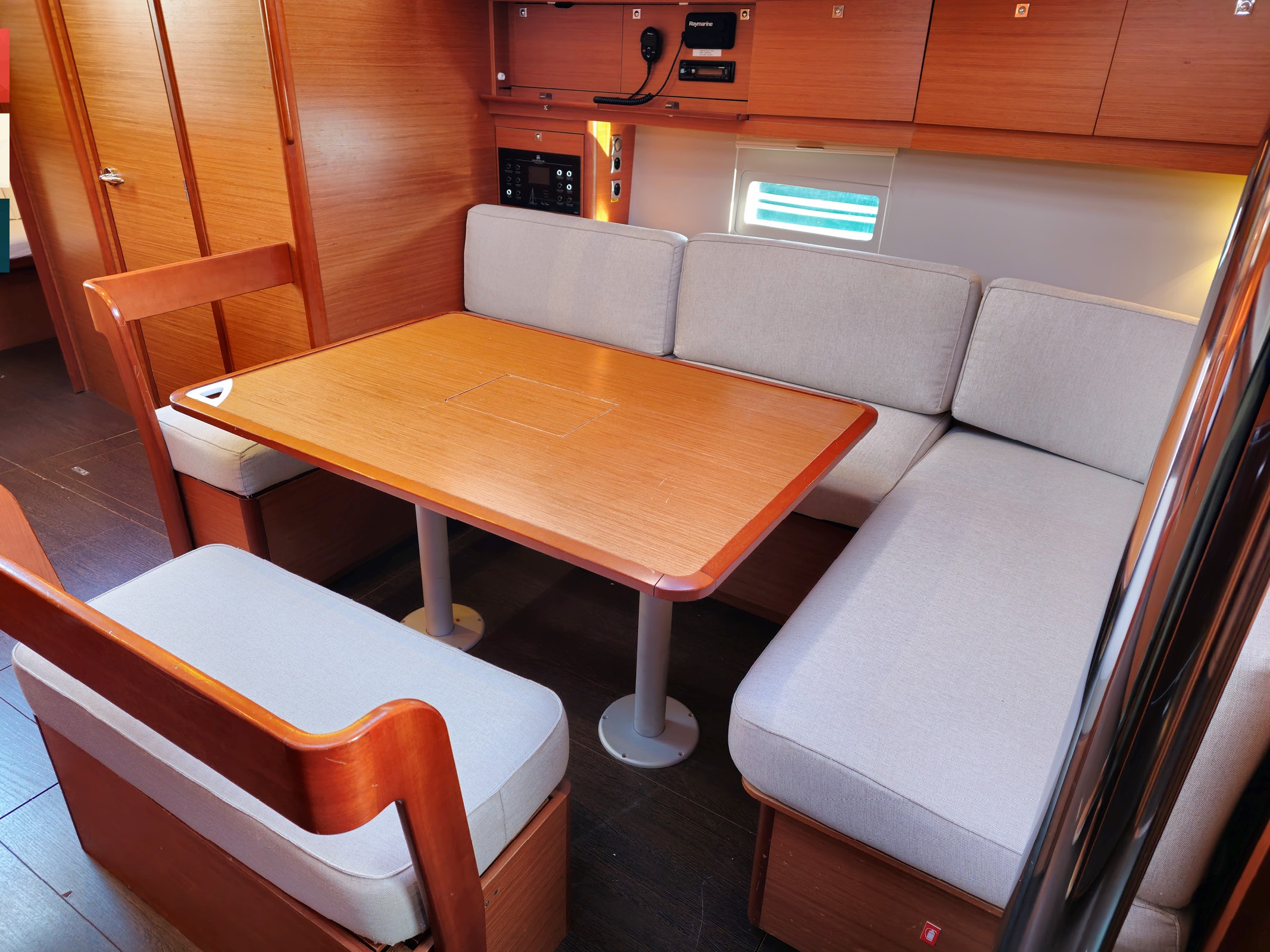 Dufour 430 GL, Calando | Noleggio di Yacht Croazia