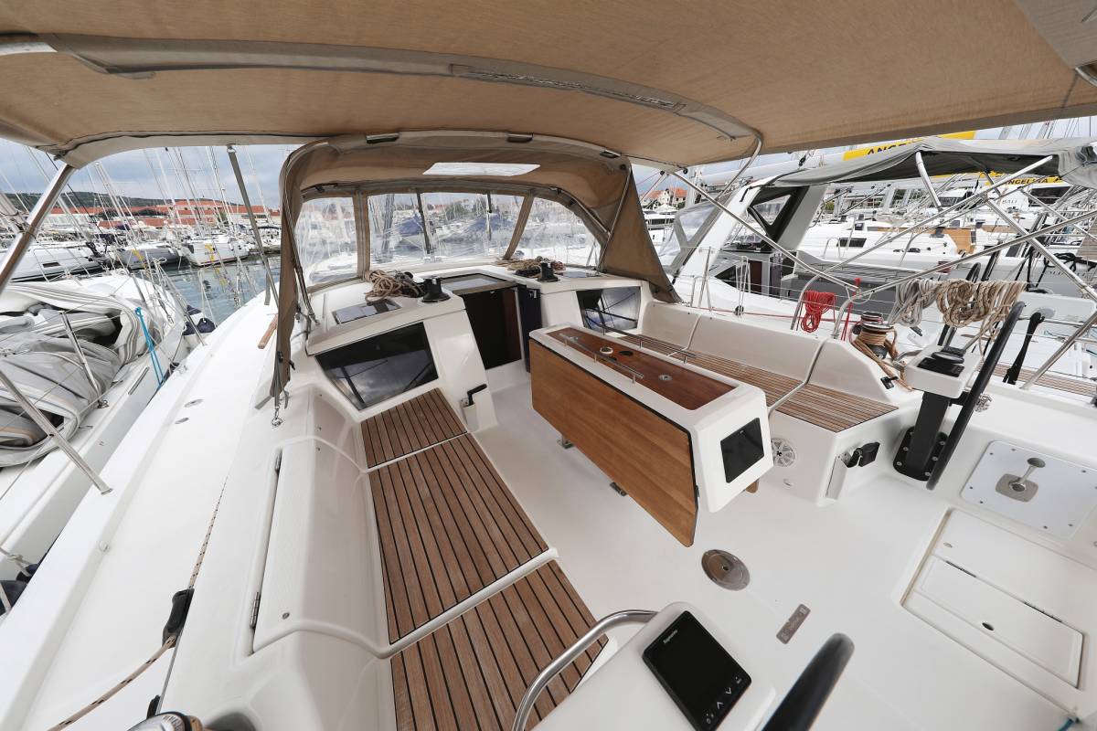 Dufour 430 GL, Thor | Yacht Charter Croatia