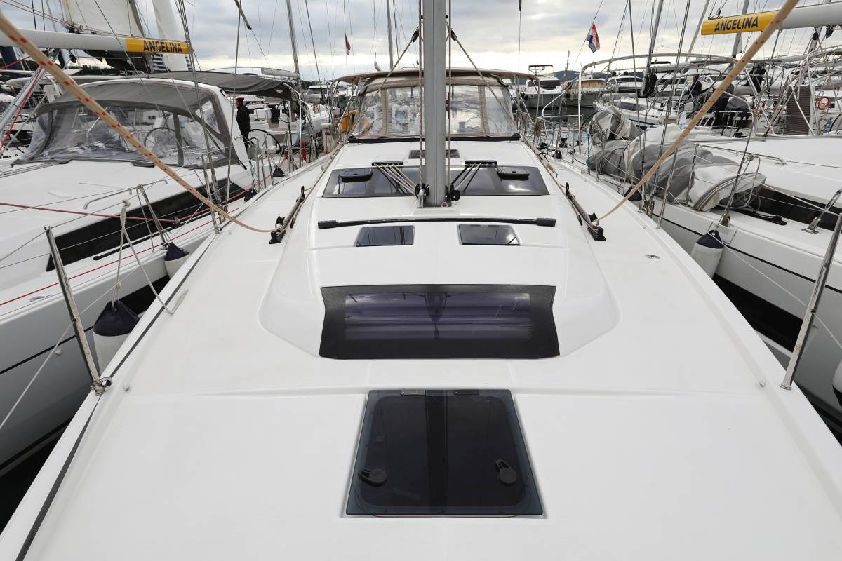 Dufour 430 GL, Thor | Yacht Charter Croatia