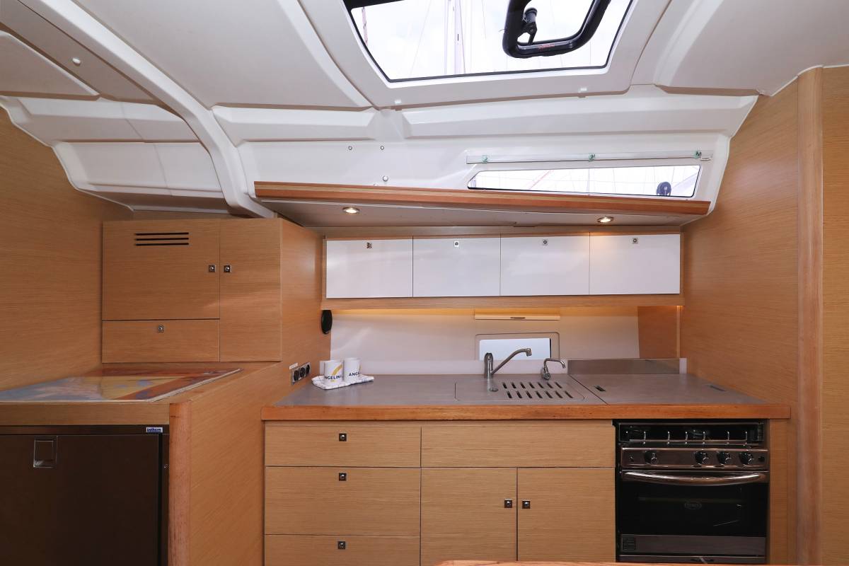 Dufour 430 GL, Thor | Yacht Charter Croatia