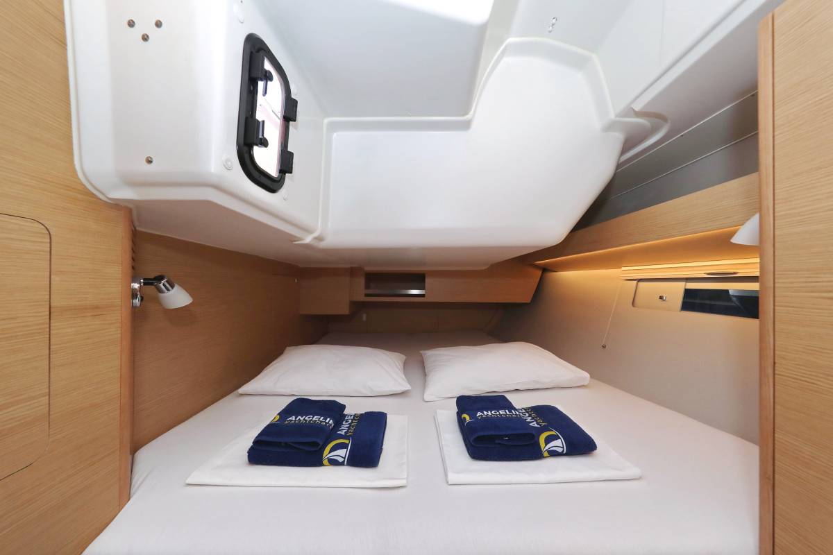Dufour 430 GL, Thor | Yacht Charter Croatia