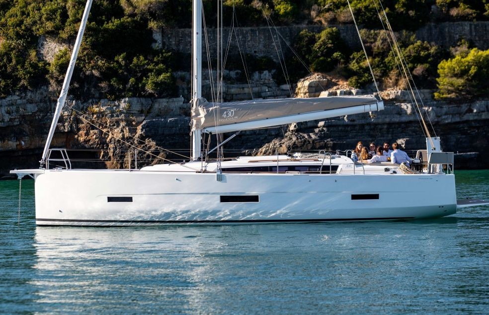 Dufour 430 GL, ARUNA | Yacht Charter Croatia