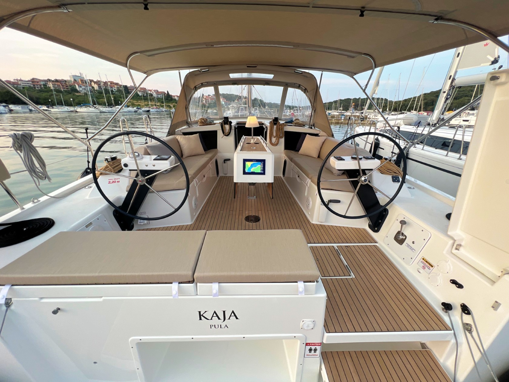 Dufour 430 GL, Kaja | Yachtcharter Kroatien