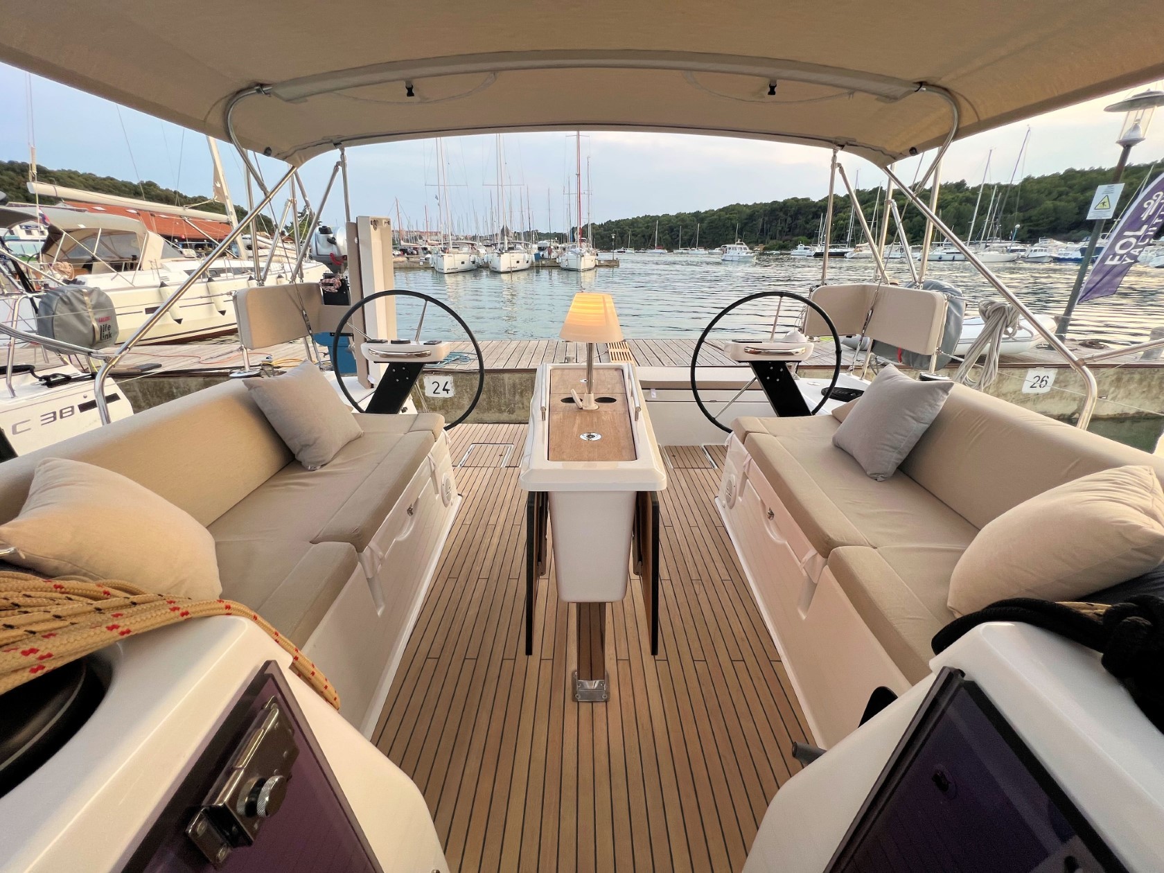Dufour 430 GL, Kaja | Yachtcharter Kroatien