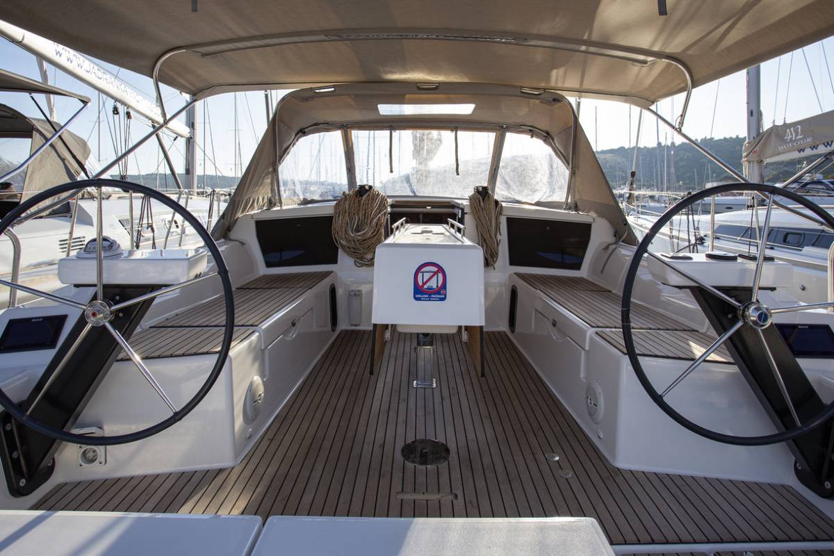 Dufour 430 GL, Sea Cloud 1 | Yacht Charter Croatia