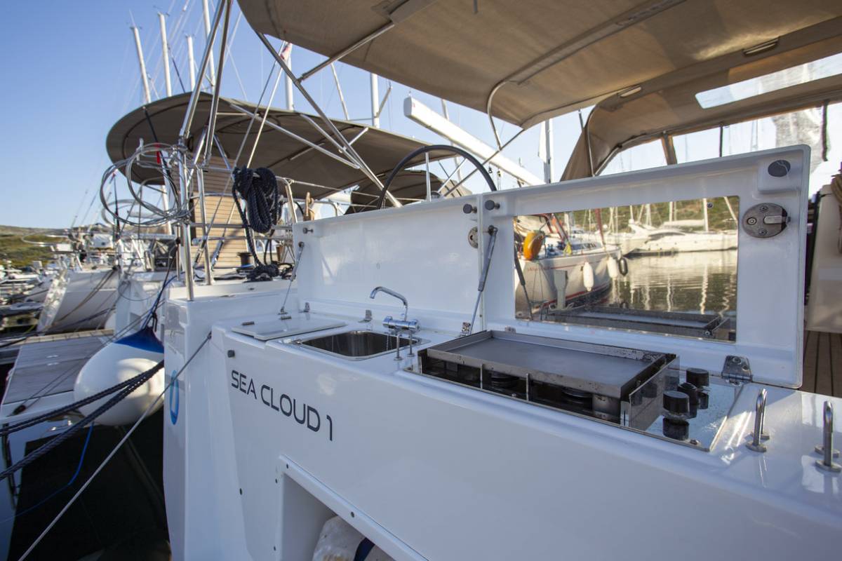 Dufour 430 GL, Sea Cloud 1 | Yacht Charter Croatia