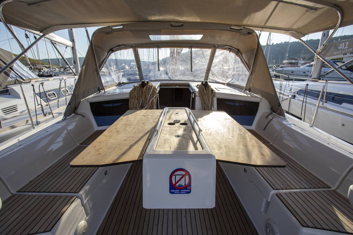 Dufour 430 GL, Sea Cloud 1 | Yacht Charter Croatia