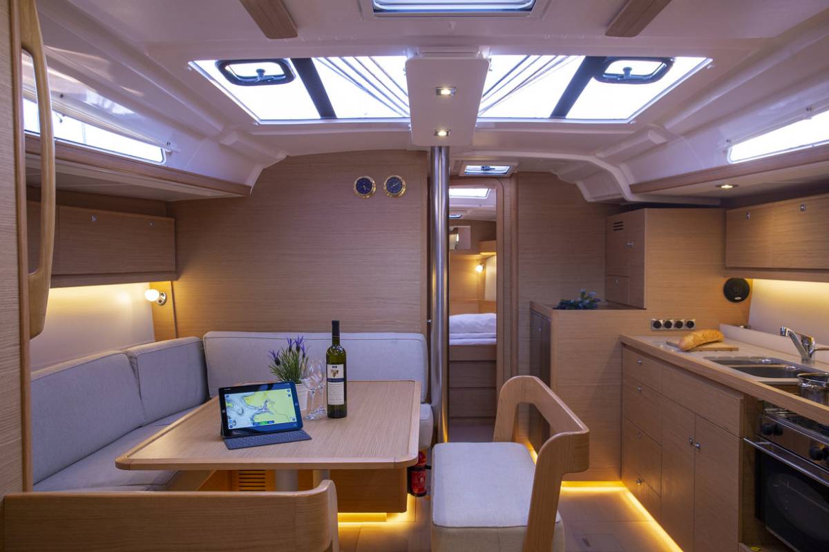 Dufour 430 GL, Sea Cloud 1 | Yacht Charter Croatia