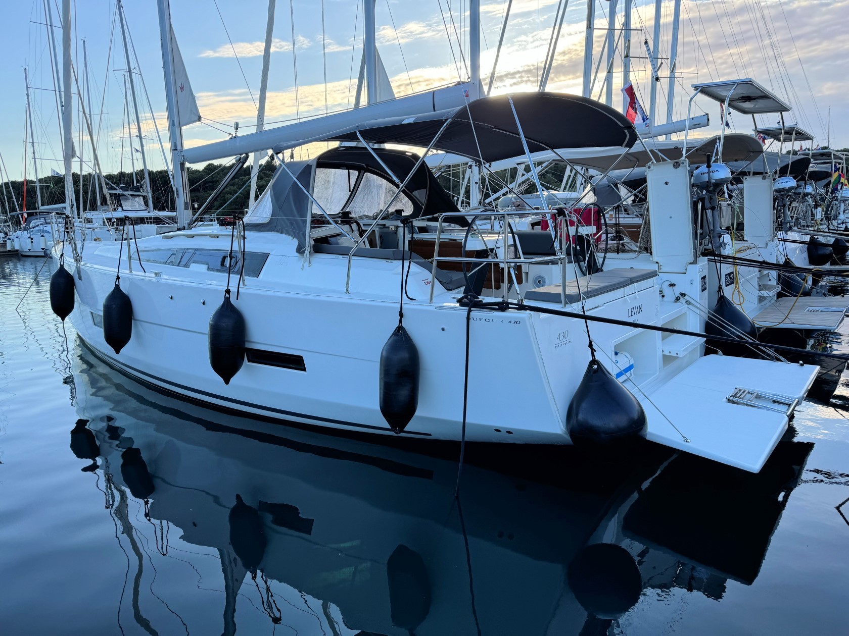 Dufour 430 GL, Levan | Yacht Charter Croatia