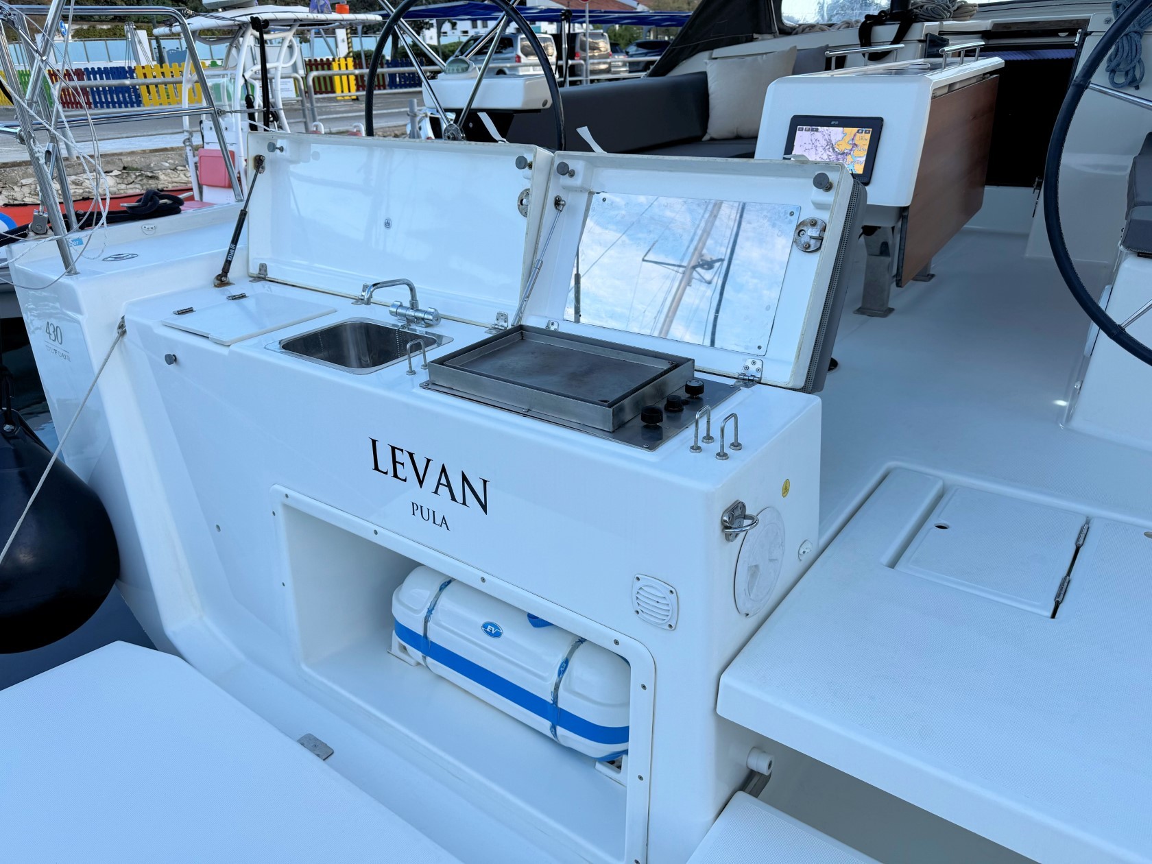 Dufour 430 GL, Levan | Yacht Charter Croatia