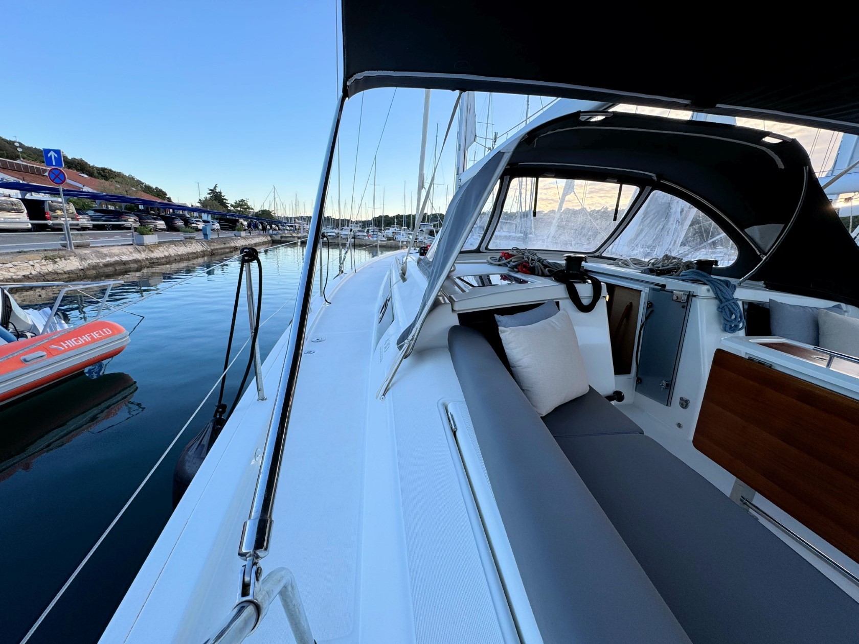 Dufour 430 GL, Levan | Yacht Charter Croatia