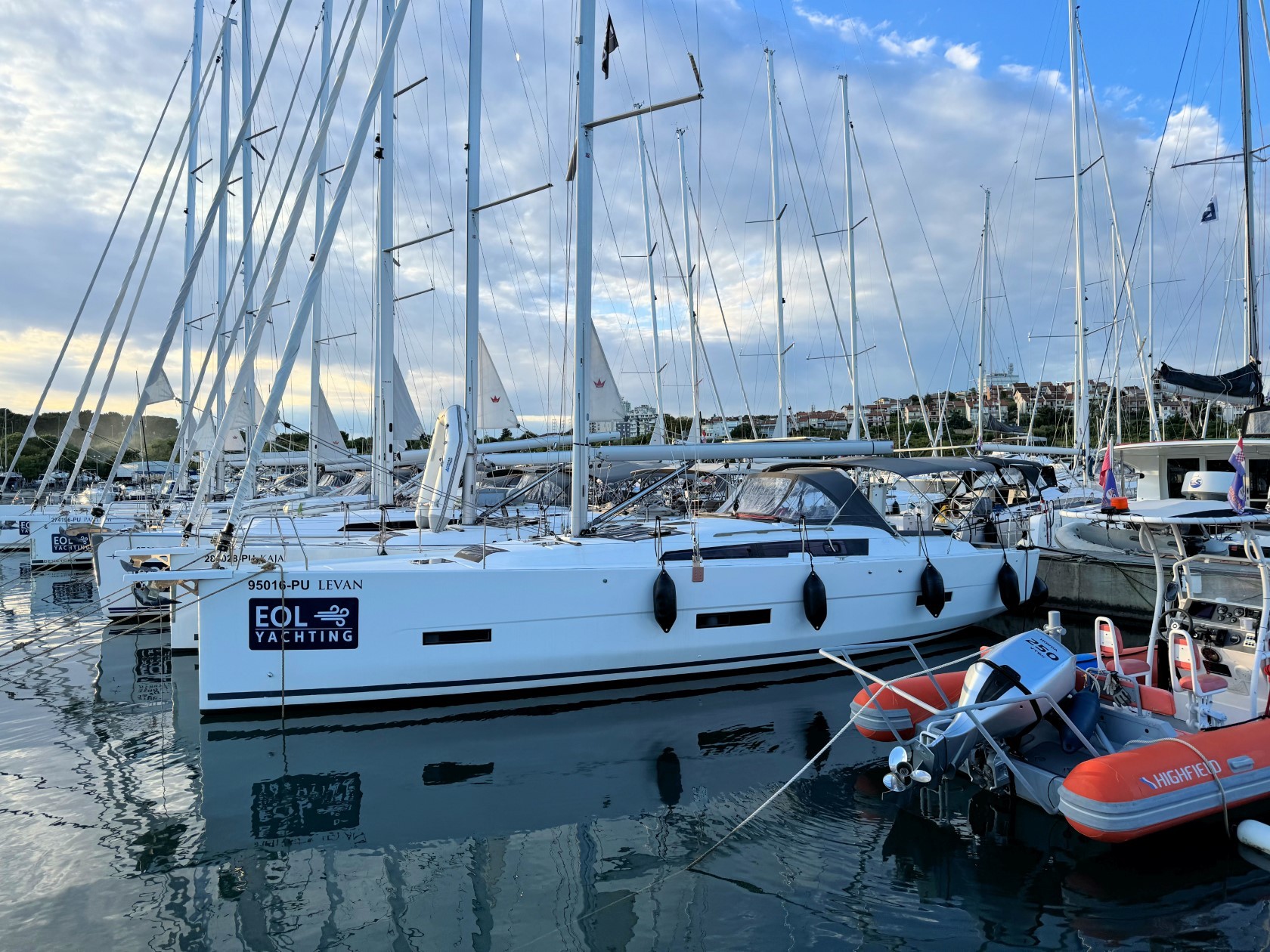 Dufour 430 GL, Levan | Yacht Charter Croatia
