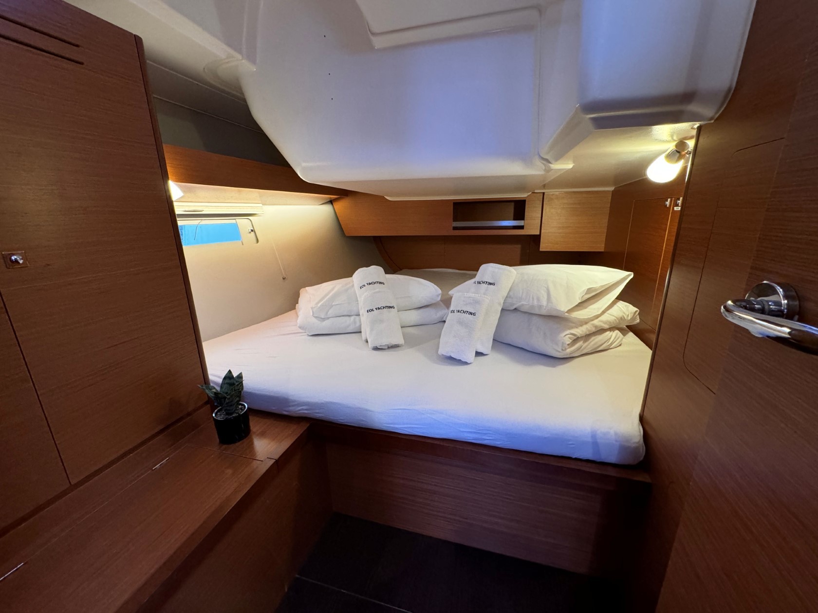 Dufour 430 GL, Levan | Yacht Charter Croatia