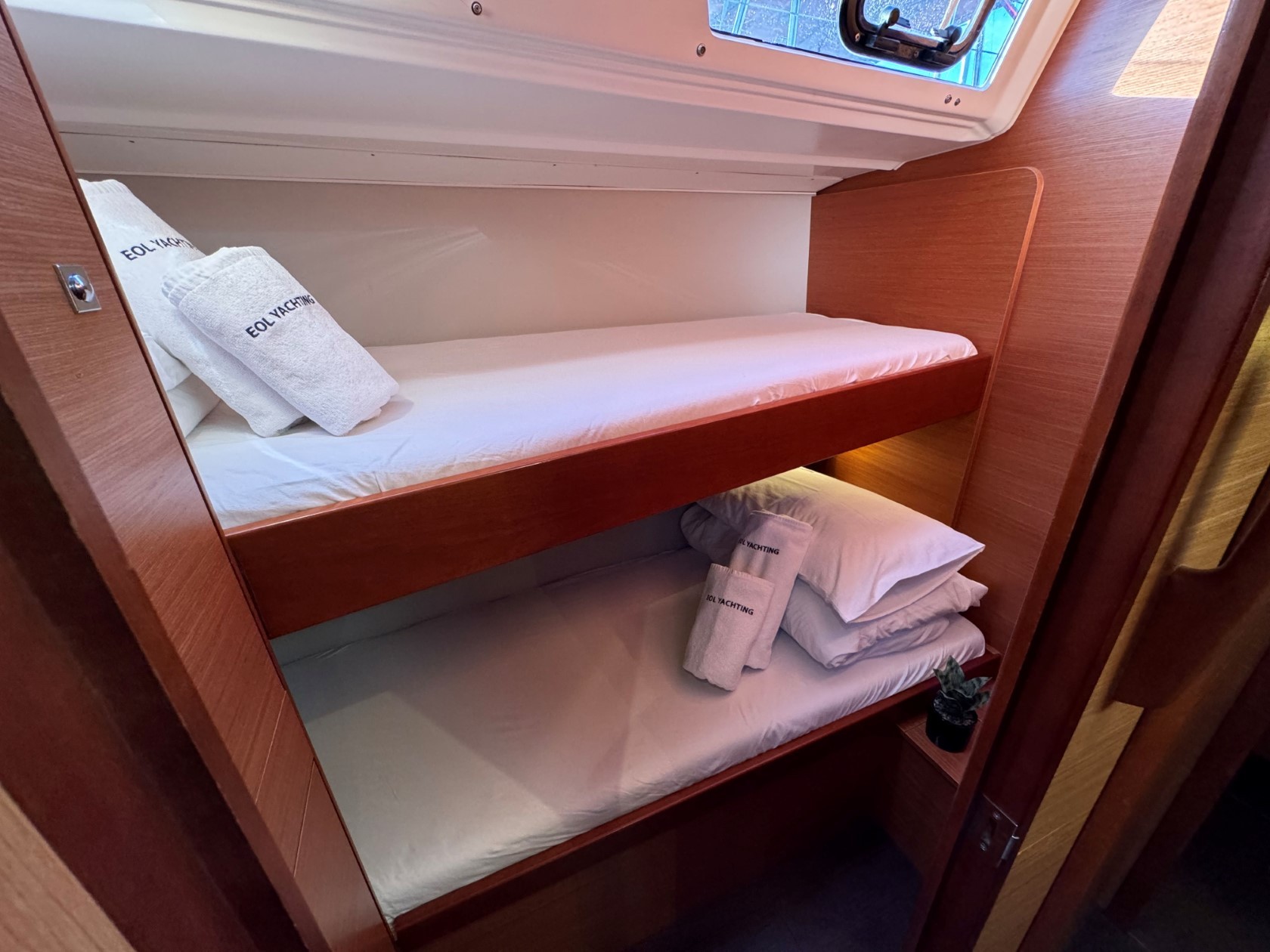 Dufour 430 GL, Levan | Yacht Charter Croatia