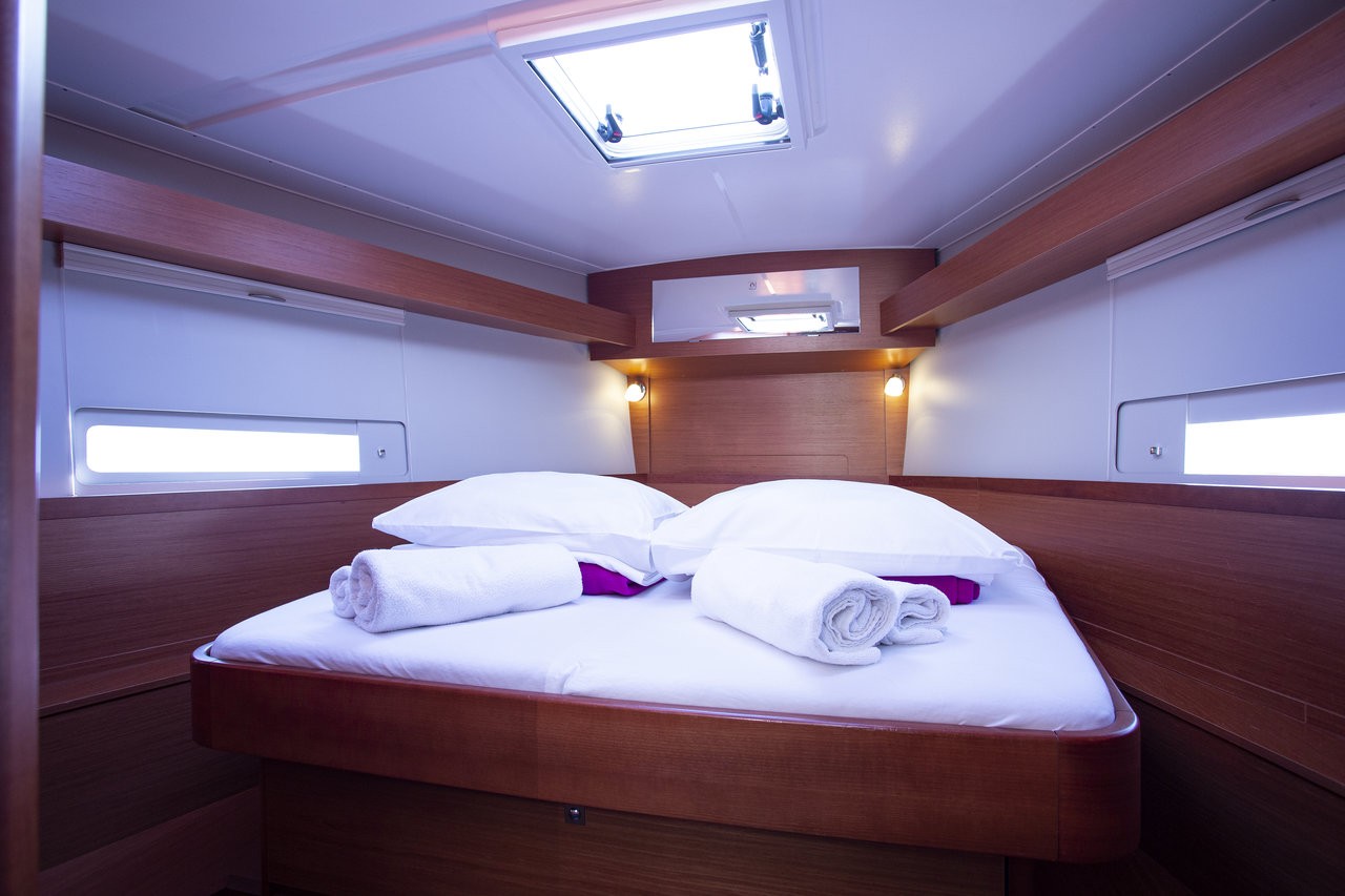 Dufour 430 GL, Lana V | Yacht Charter Croatia