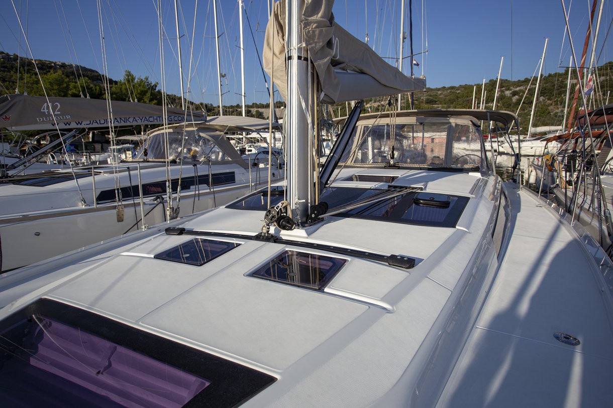 Dufour 430 GL, Sea Cloud 1 | Yacht Charter Croatia