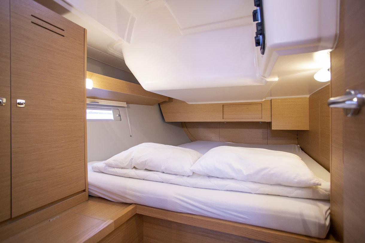 Dufour 430 GL, Sea Cloud 1 | Yacht Charter Croatia