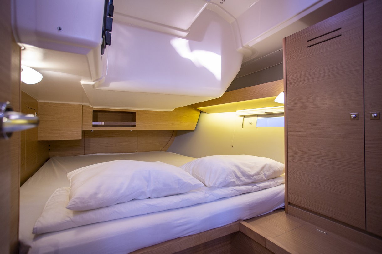 Dufour 430 GL, Sea Cloud 1 | Yacht Charter Croatia