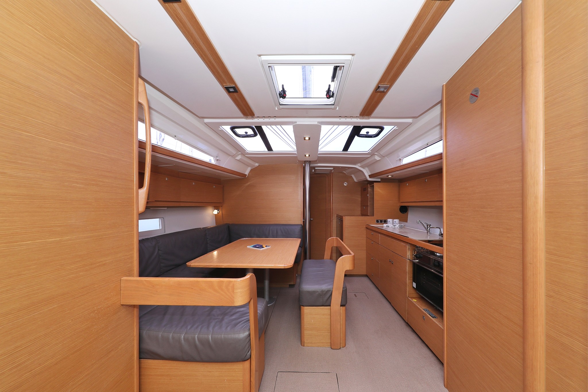 Dufour 430 GL, Adriatic Office | Yacht Charter Croatia