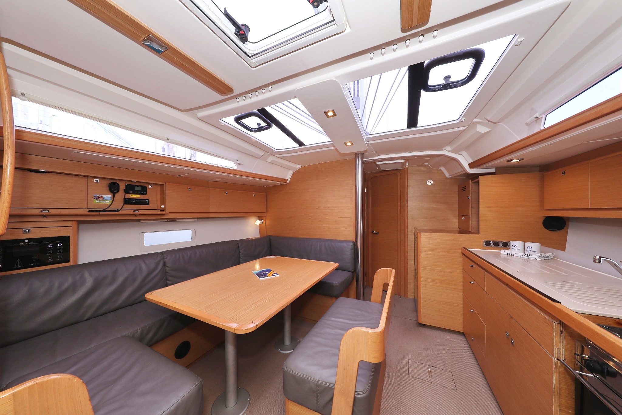 Dufour 430 GL, Adriatic Office | Yacht Charter Croatia
