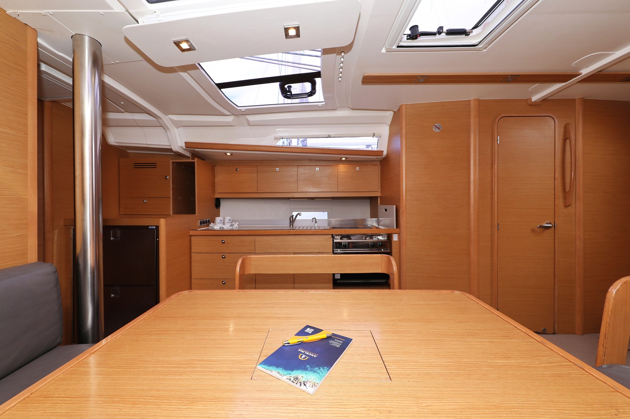 Dufour 430 GL, Adriatic Office | Yacht Charter Croatia
