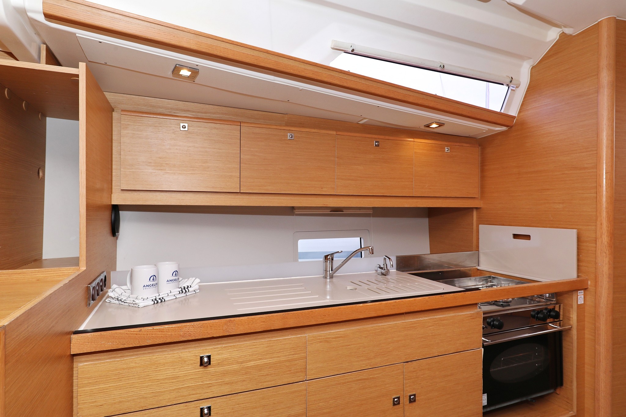 Dufour 430 GL, Adriatic Office | Yacht Charter Croatia