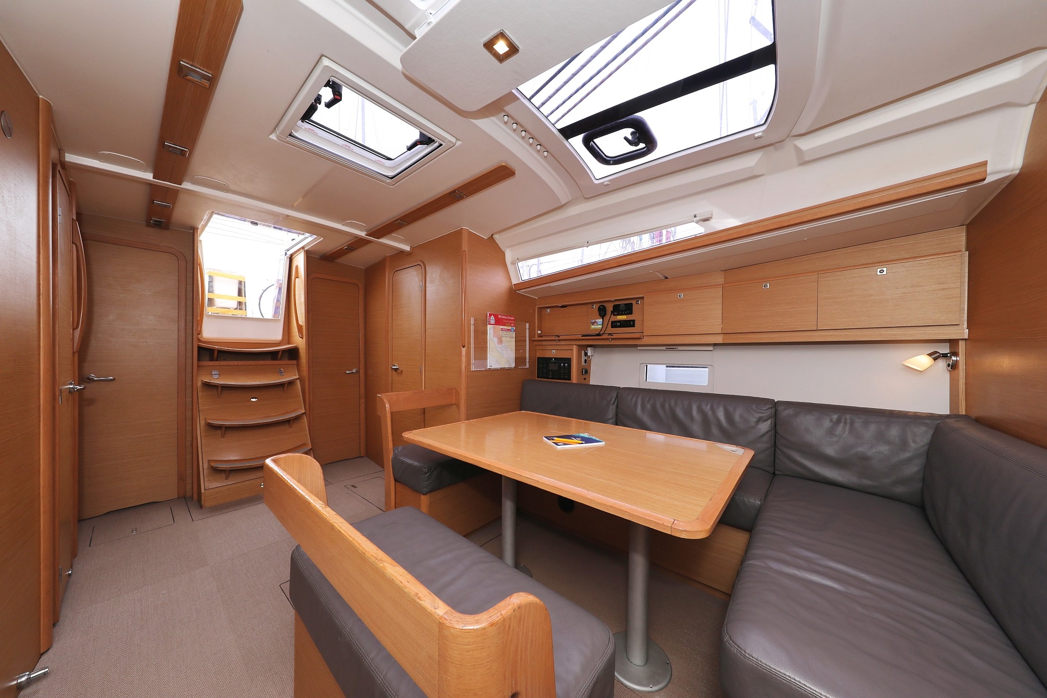 Dufour 430 GL, Adriatic Office | Yacht Charter Croatia