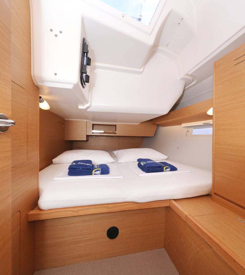 Dufour 430 GL, Adriatic Office | Yacht Charter Croatia