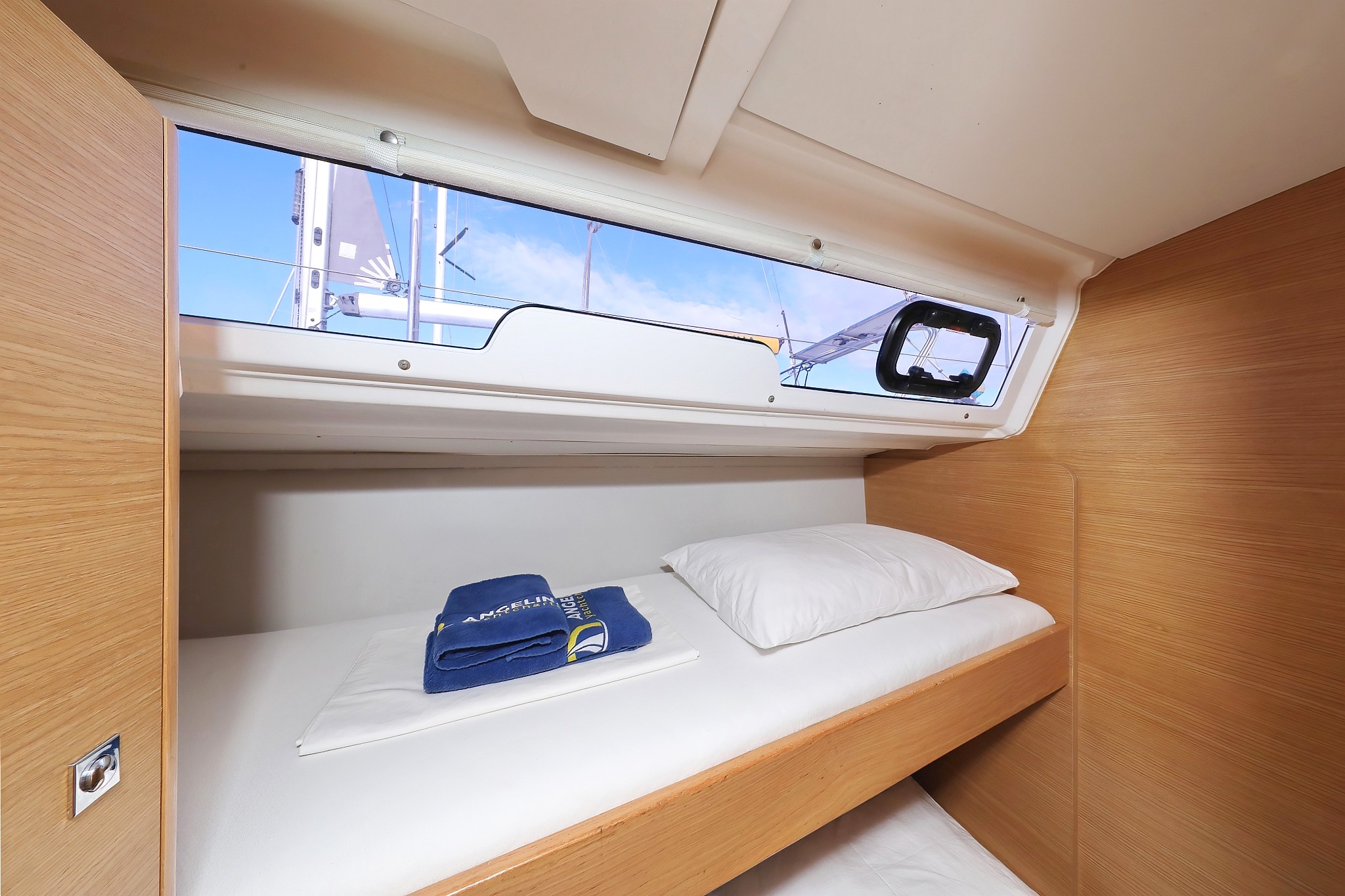 Dufour 430 GL, Adriatic Office | Yacht Charter Croatia