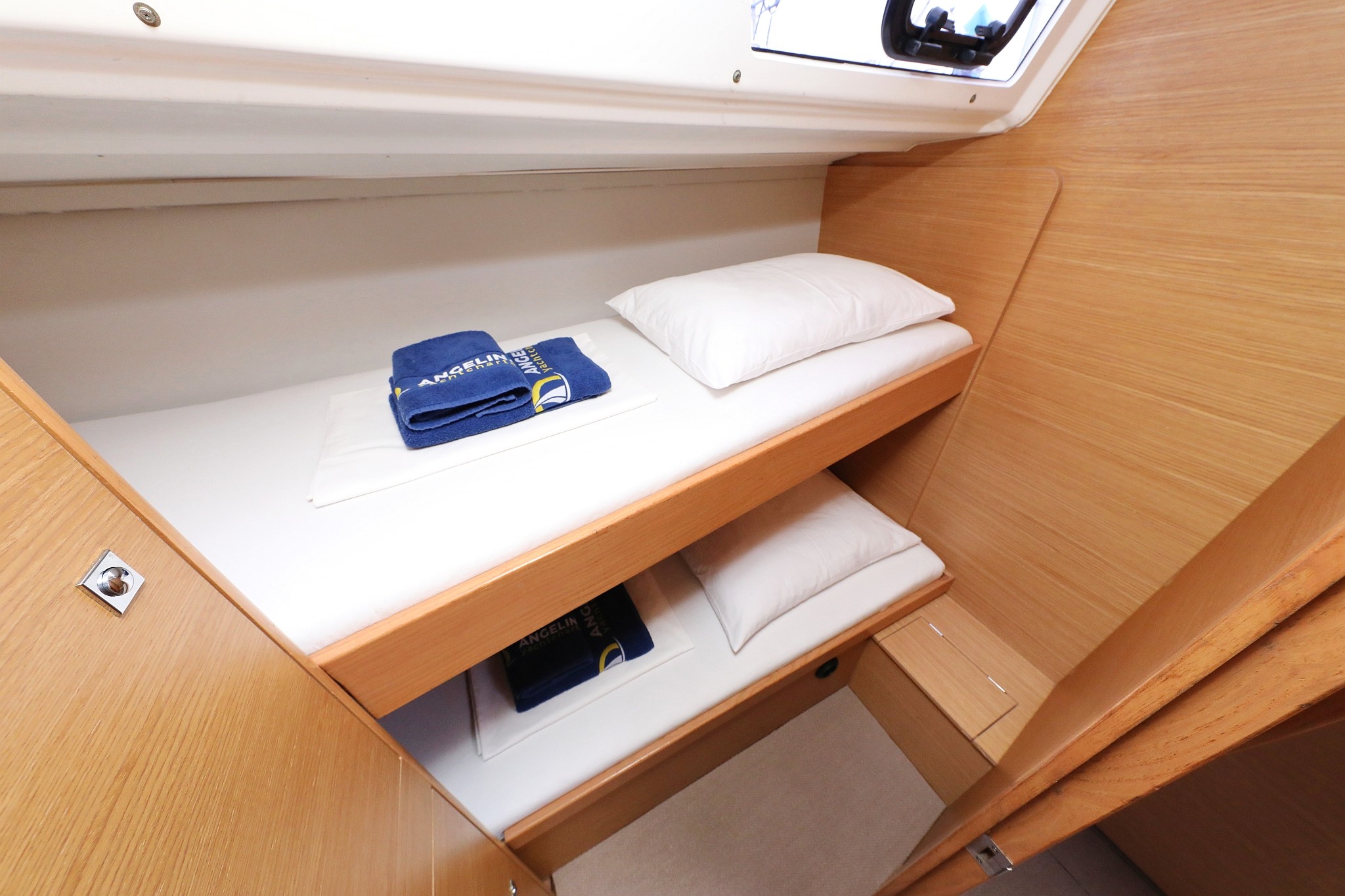 Dufour 430 GL, Adriatic Office | Yacht Charter Croatia
