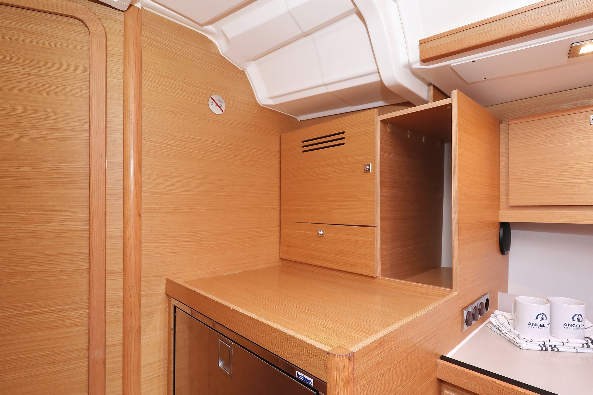 Dufour 430 GL, Adriatic Office | Yacht Charter Croatia