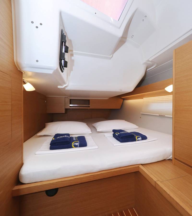 Dufour 430 GL, Friendship | Yacht Charter Croatia