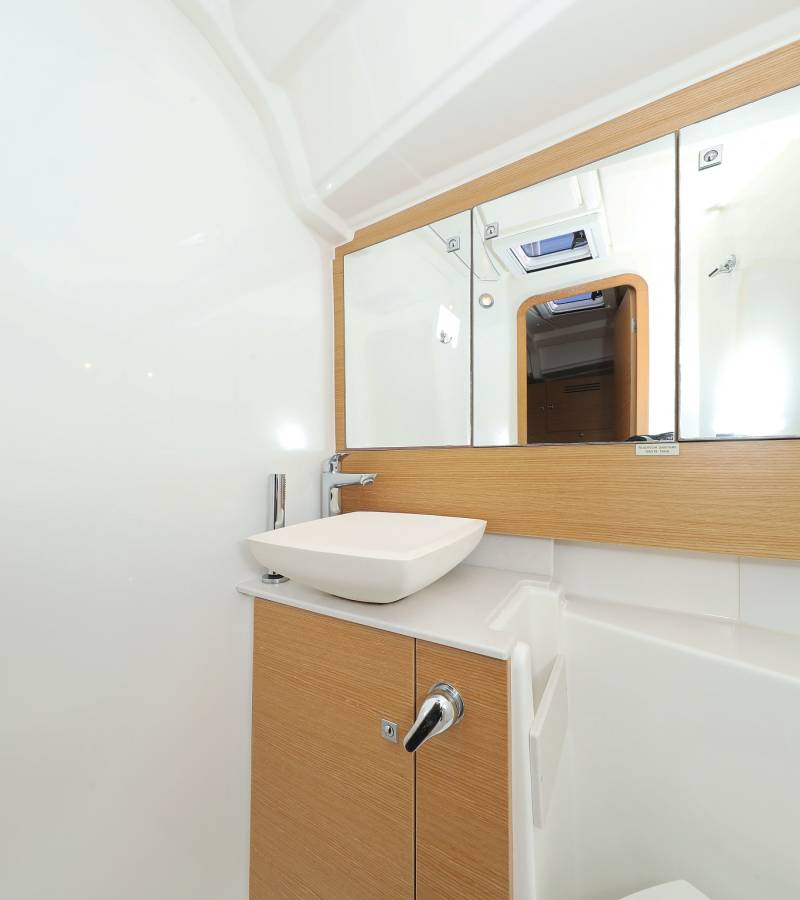 Dufour 430 GL, Friendship | Yacht Charter Croatia