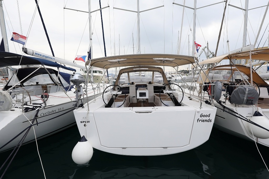 Dufour 430 GL, Good Friends | Yacht Charter Croatia