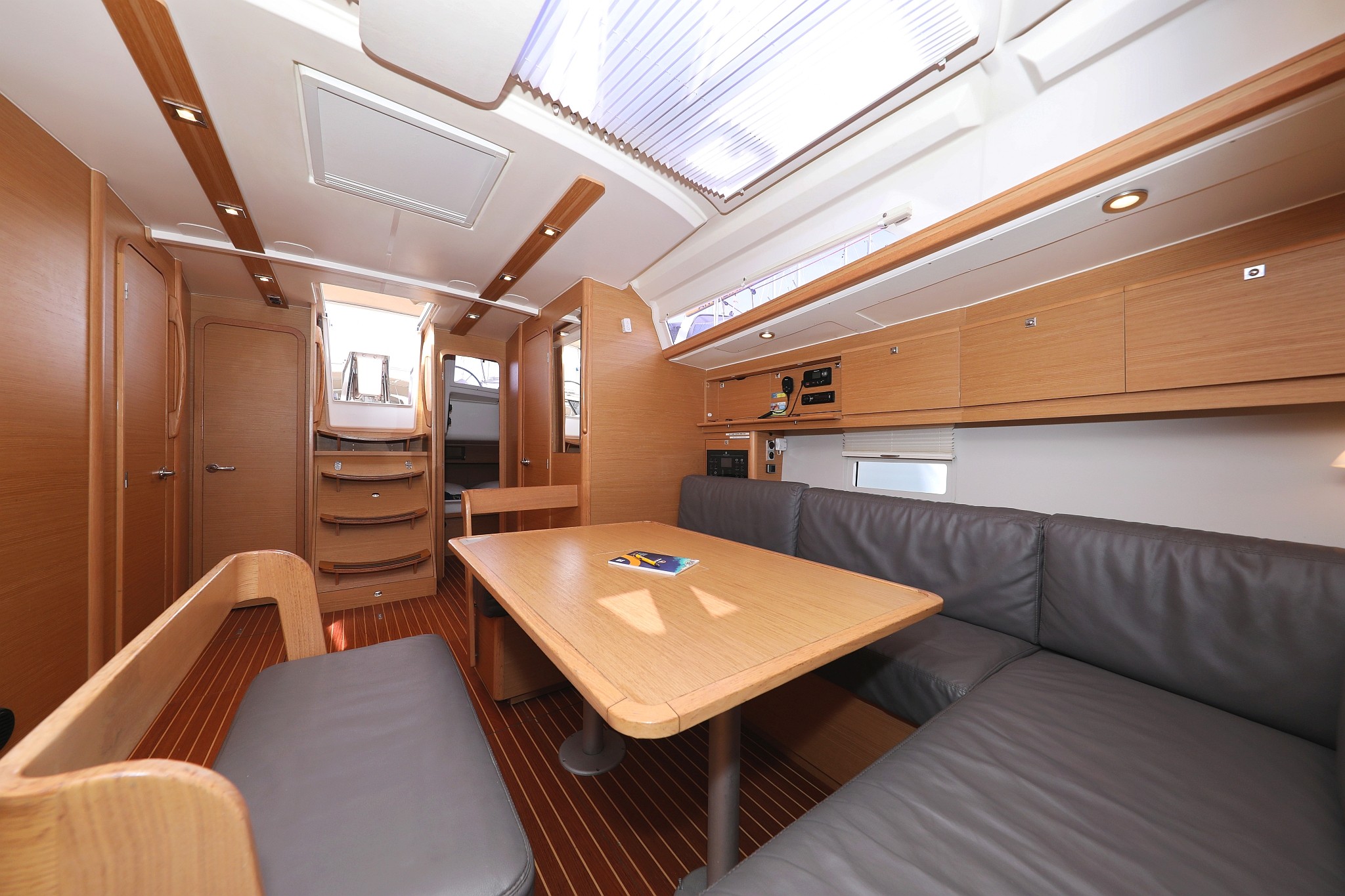 Dufour 430 GL, Air Princess | Yachtcharter Kroatien