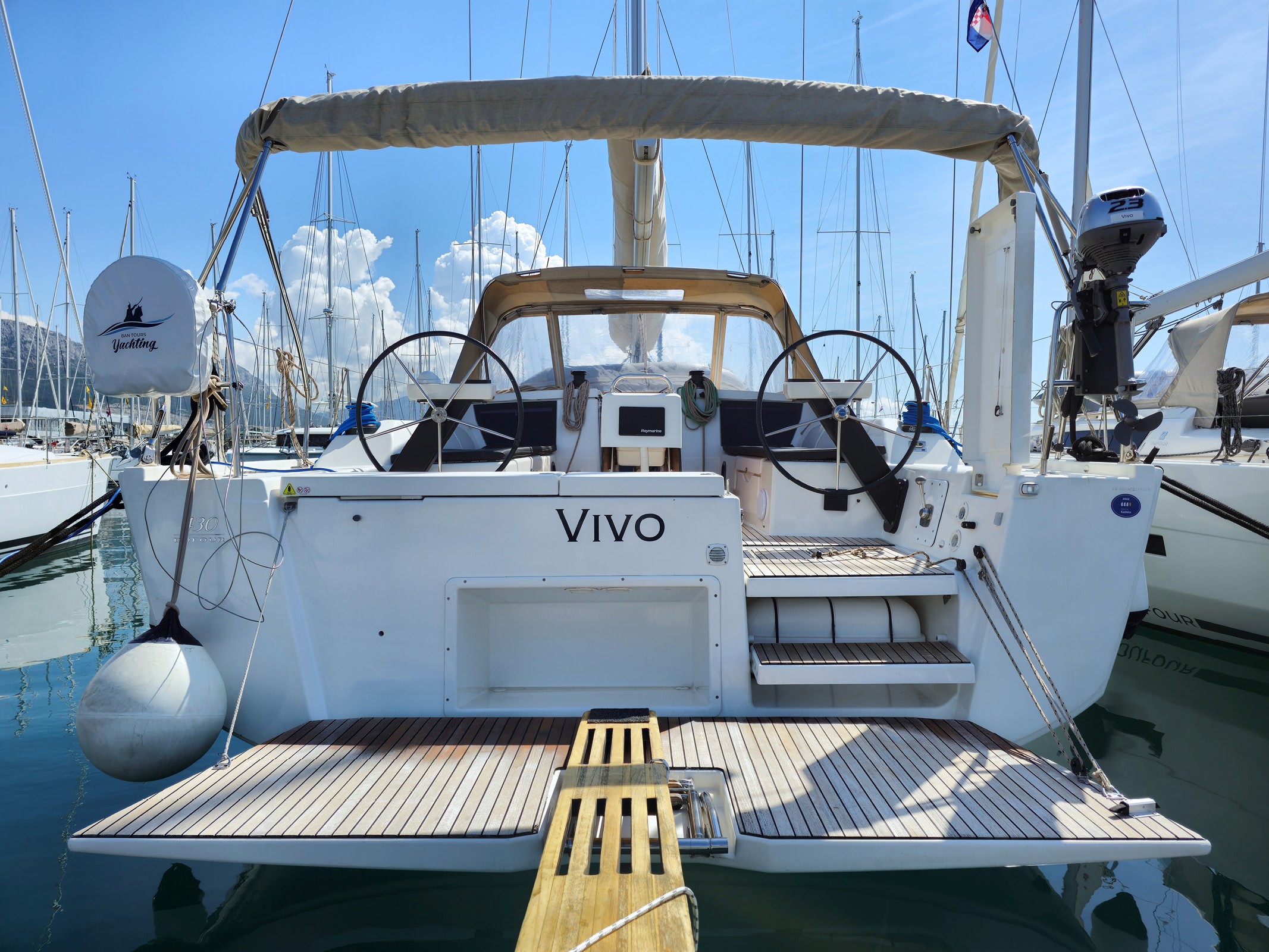 Dufour 430 GL, Vivo | Yacht Charter Croatia