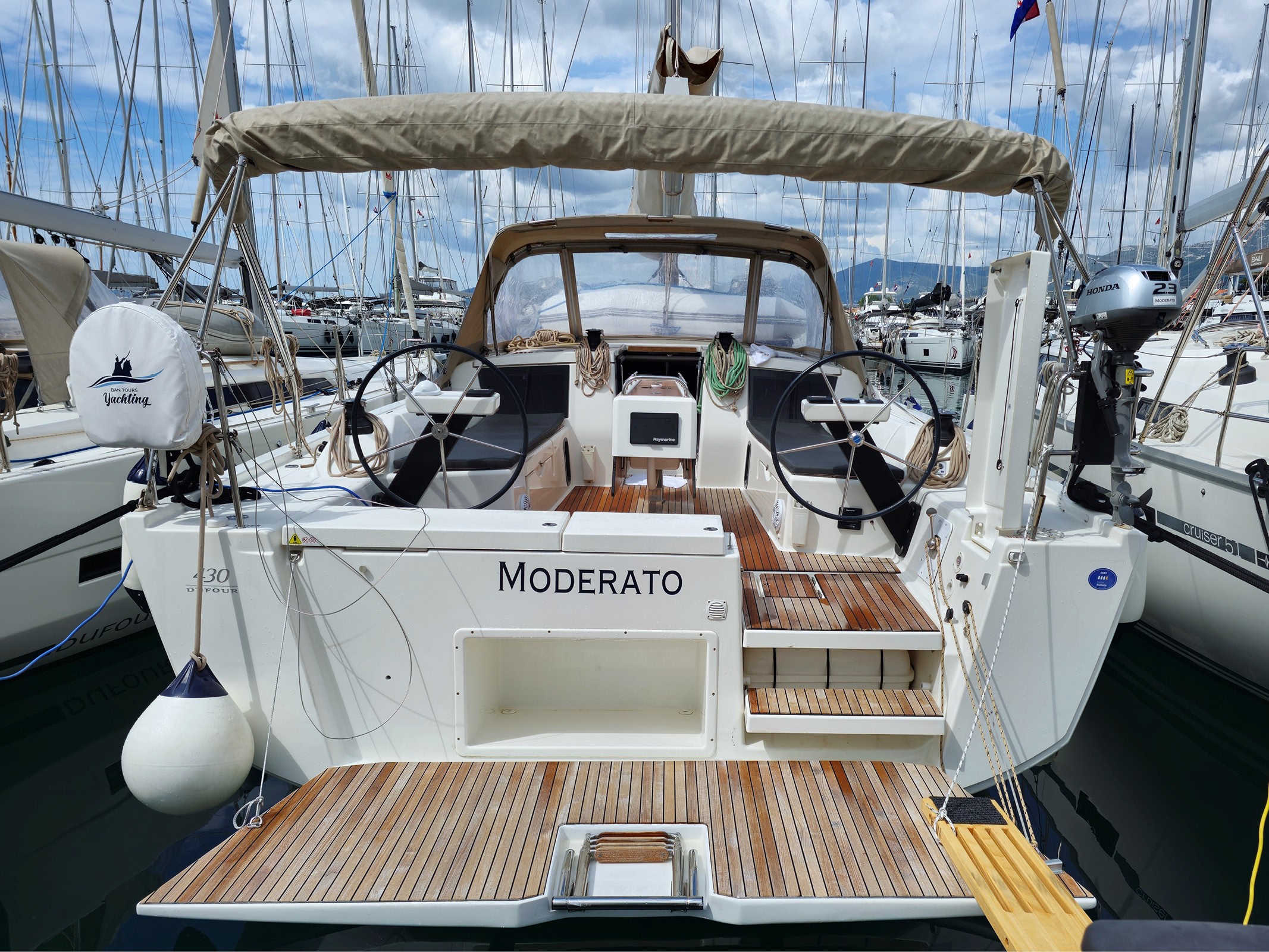 Dufour 430 GL, Moderato | Noleggio di Yacht Croazia