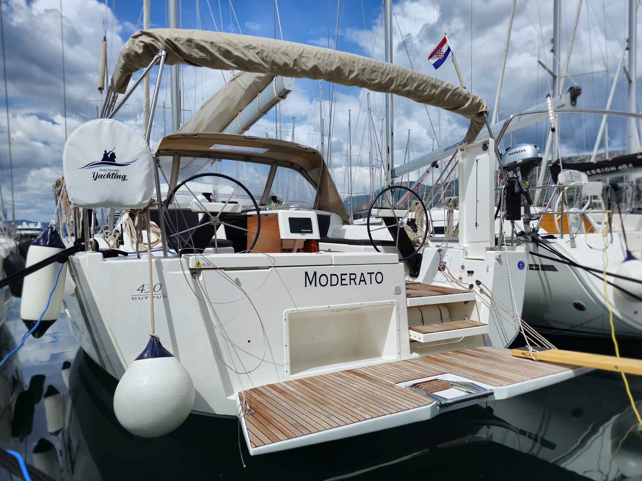Dufour 430 GL, Moderato | Noleggio di Yacht Croazia