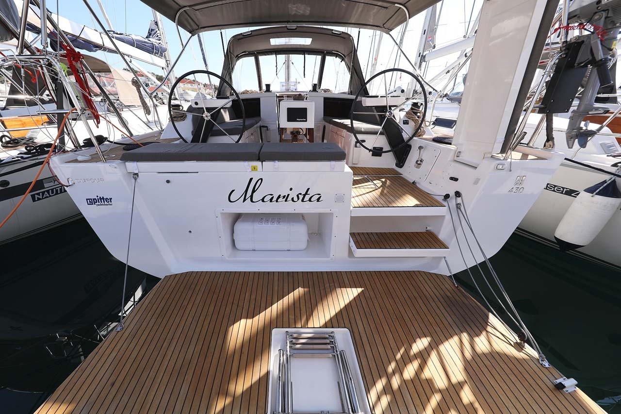 Dufour 430, Marista | Yacht Charter Croatia