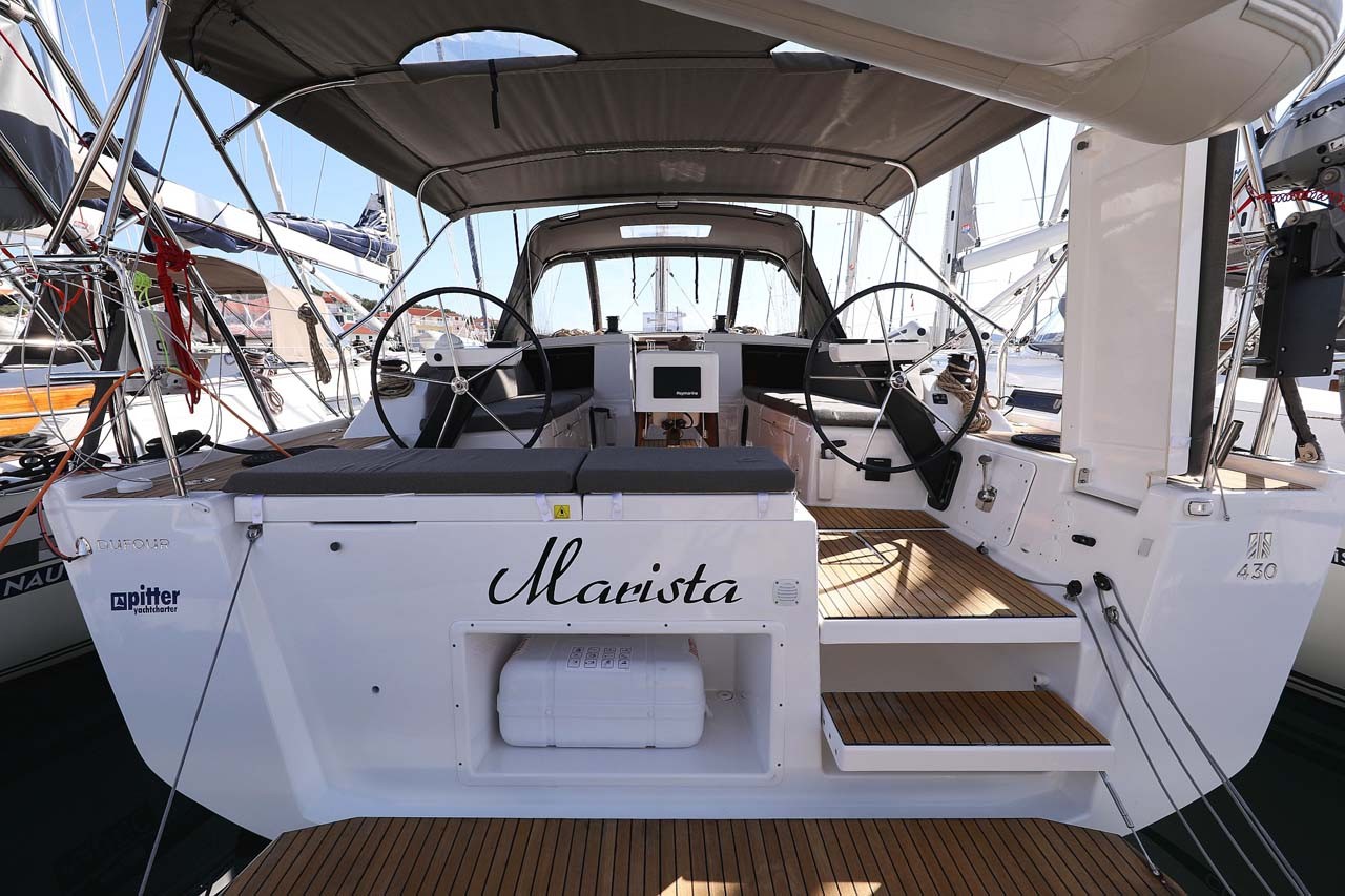 Dufour 430, Marista | Yacht Charter Croatia