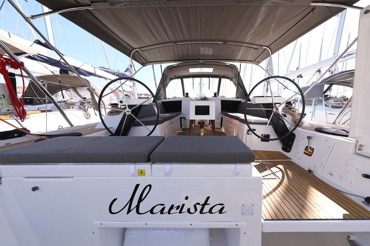 Dufour 430, Marista | Yacht Charter Croatia