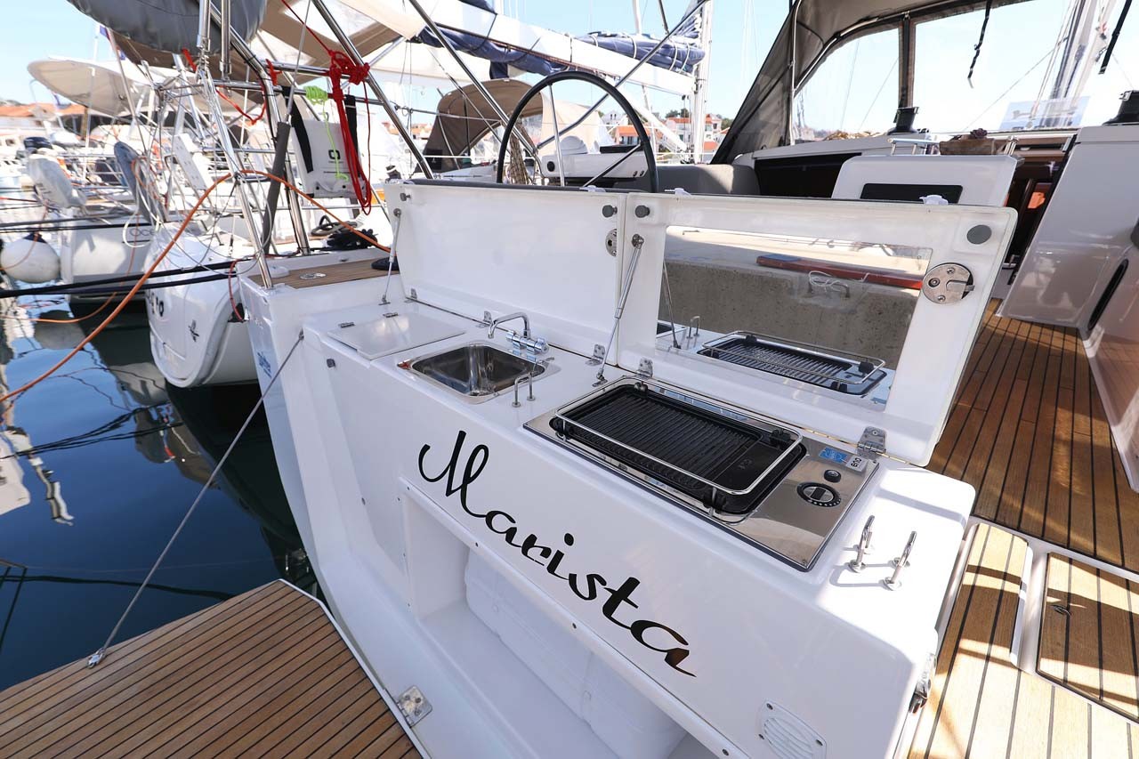 Dufour 430, Marista | Yacht Charter Croatia